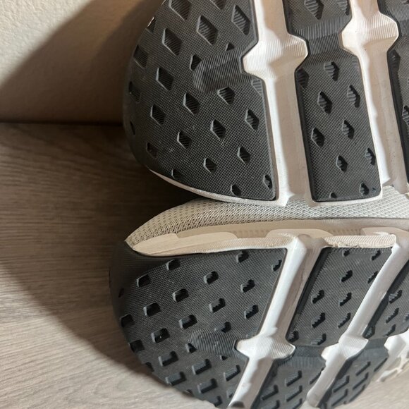 Nearly New ON Running Shoes Cloudswift Men's 10.5 Pearl White Gray - Picture 8 of 12